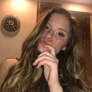 Meet your Posher, Brooke